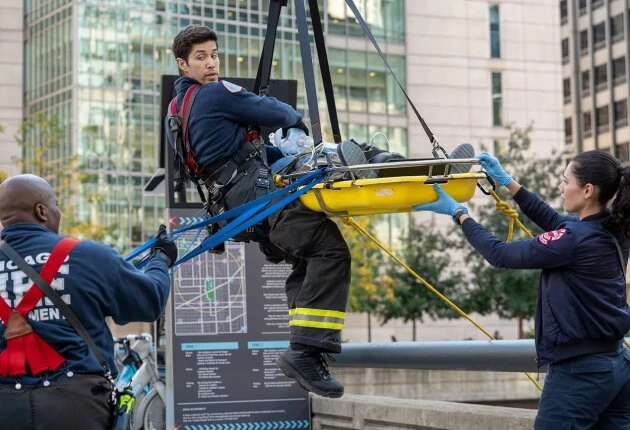 Картинка 14 сезона сериала Чикаго в огне